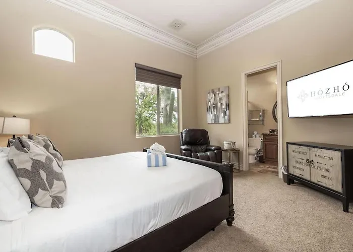 Hozho Estate On Cavedale Holiday home *